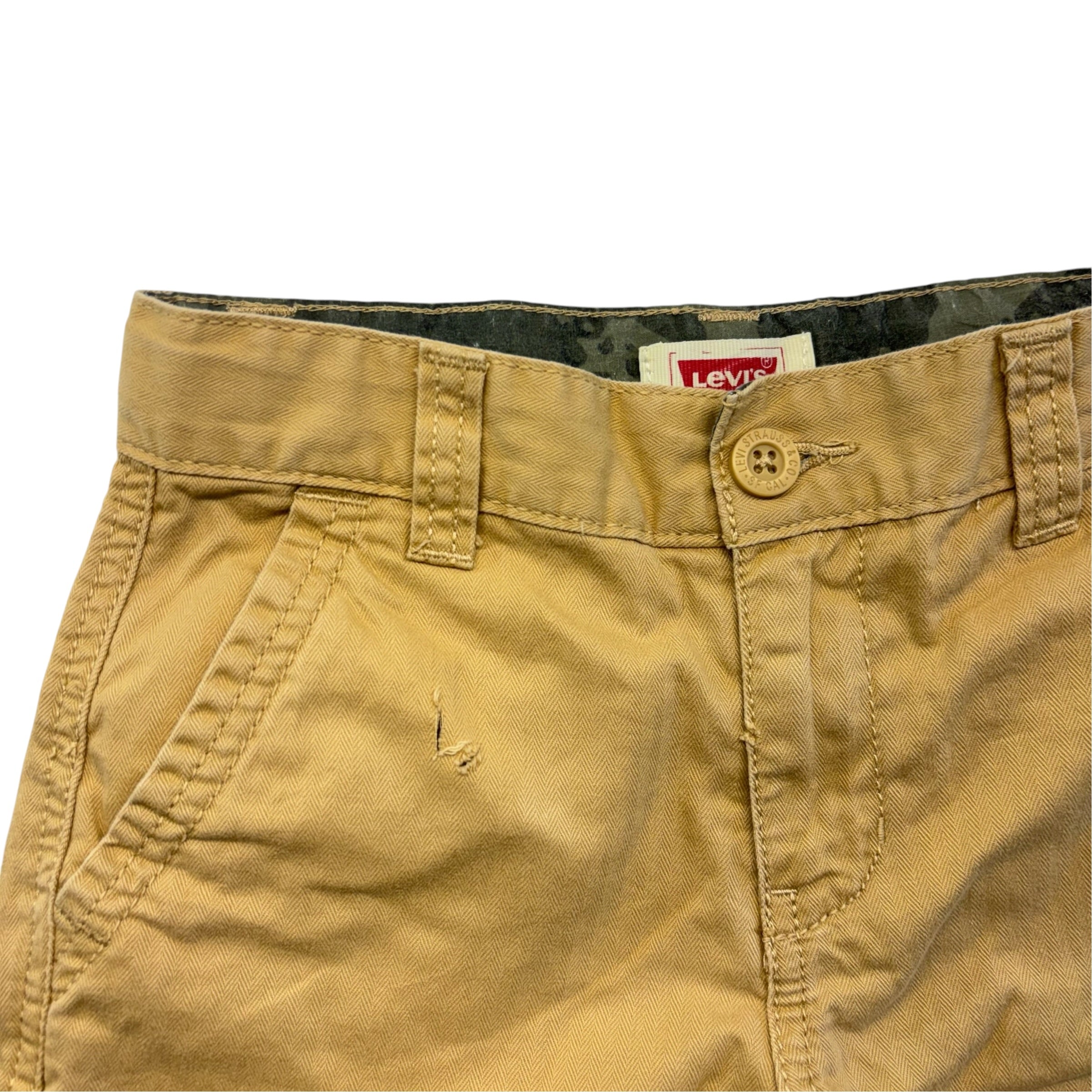 Levis Beige Chino Shorts (7)