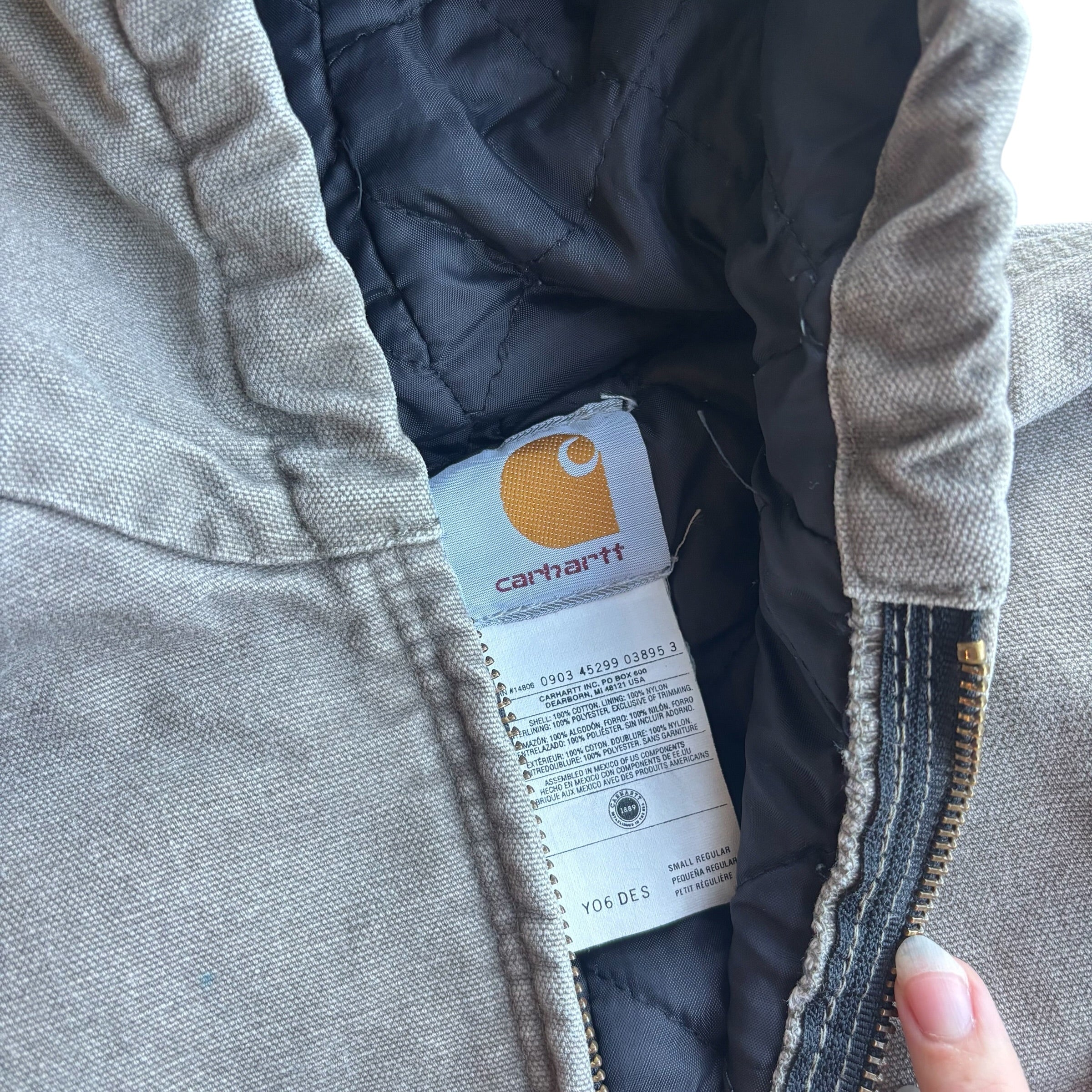 Vintage Carhartt Jacket (6)