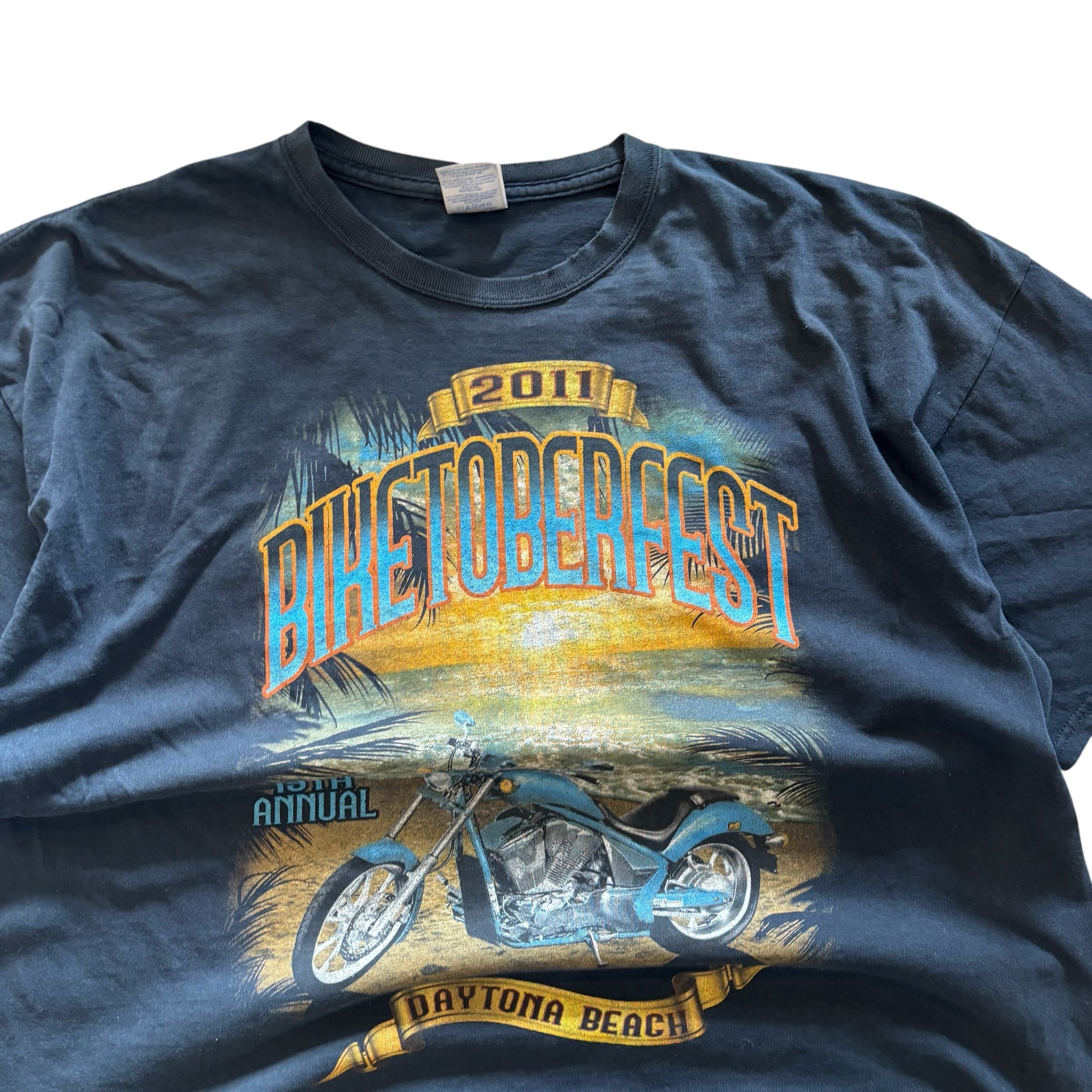 Black Bike Toberfest Graphic T-shirt (XXL) – My Little Thrifter